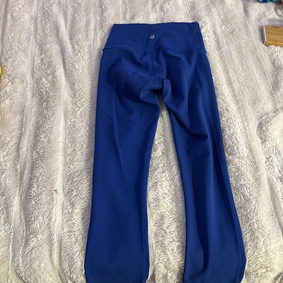 BLUE LULULEMON LEGGINGS - Picture 2 of 3